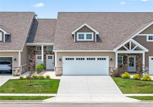 1st image of 819 Brookwood Cir, Tipp City, OH 45371 | MLS# 964634