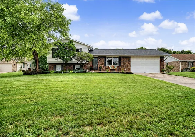 Photo 1 of Single family home for sale at 135 Baker Ln, Franklin, OH 45005 | MLS# 964655 | Listing updated on 2026-08-20