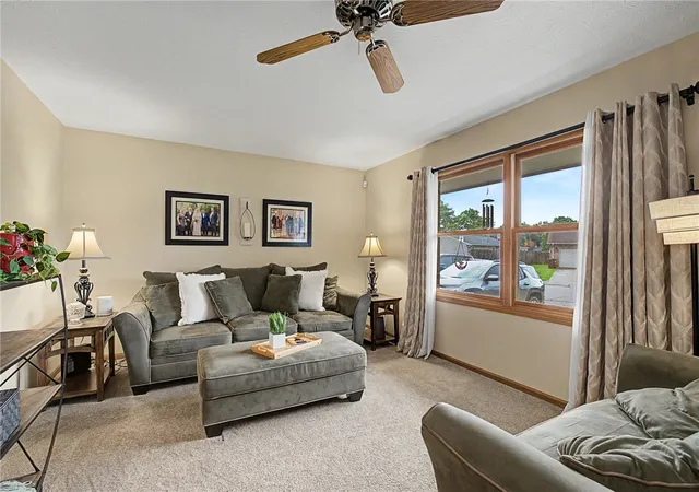Photo 2 of Single family home for sale at 135 Baker Ln, Franklin, OH 45005 | MLS# 964655 | Listing updated on 2026-08-20