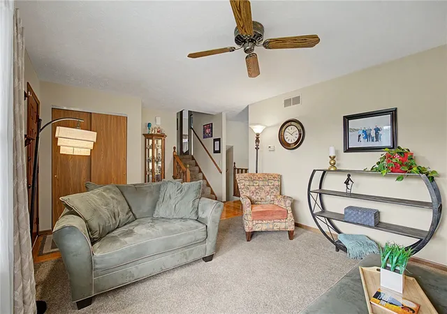 Photo 3 of Single family home for sale at 135 Baker Ln, Franklin, OH 45005 | MLS# 964655 | Listing updated on 2026-08-20