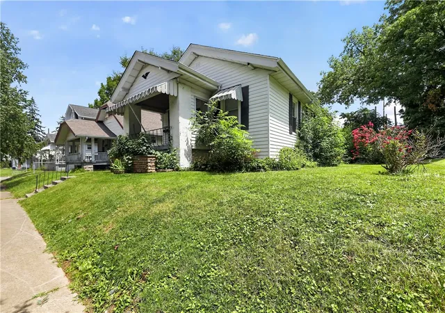 Photo 3 of Sale Pending at 2008 Rosemont Blvd, Dayton, OH 45420 | MLS# 962807 | Listing updated on 2026-08-17