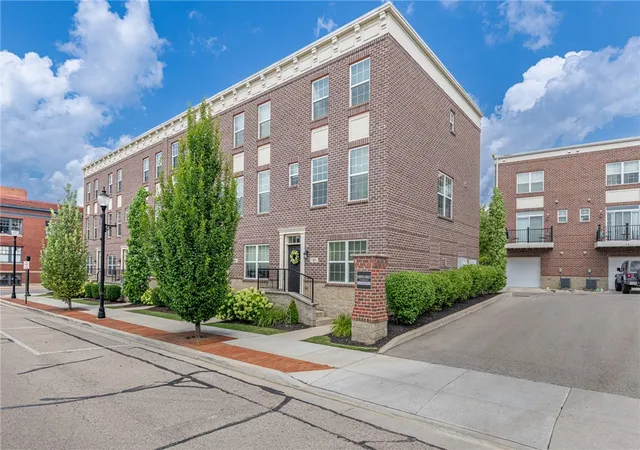 Photo 2 of Condo for sale at 40 N Center St, Springfield, OH 45502 | MLS# 964965 | Listing updated on 2026-09-24