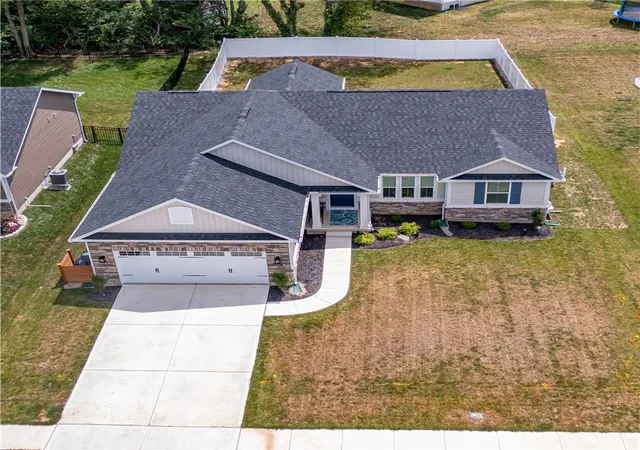 Photo 3 of Sale Pending at 1047 Brooke Ln, Xenia, OH 45385 | MLS# 964859 | Listing updated on 2026-08-13