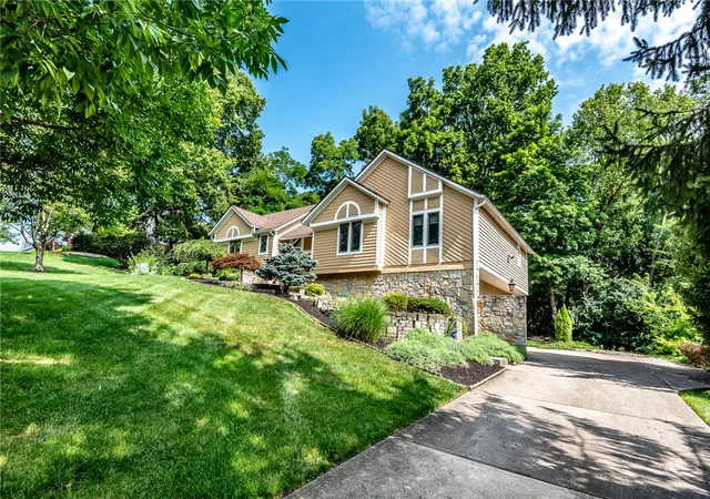 2nd image of 180 Eleanor Dr, Springboro, OH 45066 | MLS# 964712