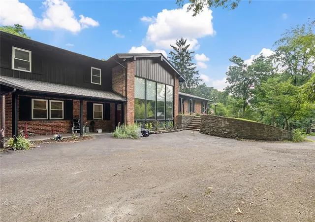 Photo 2 of Sale Pending at 311 Whitthorne Dr, Cincinnati, OH 45215 | MLS# 965036 | Listing updated on 2026-08-10