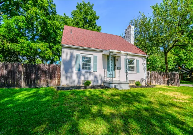 Photo 1 of Single family home for sale at 2901 Oakley Ave, Dayton, OH 45419 | MLS# 964569 | Listing updated on 2026-08-24