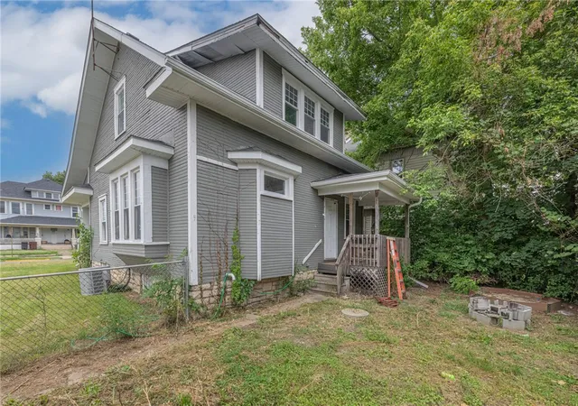22nd image of 555 E Madison Ave, Springfield, OH 45503 | MLS# 964154