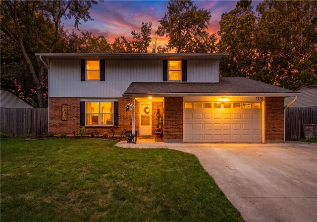 2nd image of 7519 Rustic Woods Dr, Dayton, OH 45424 | MLS# 965121