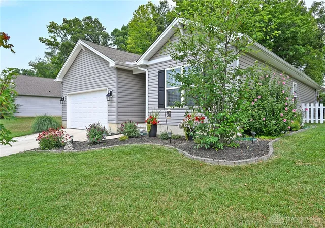Photo 3 of Sale Pending at 2263 Woodson Dr, Dayton, OH 45414 | MLS# 965245 | Listing updated on 2026-08-26