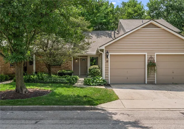 Photo 1 of Townhouse for sale at 19 Evergreen Cir, Cincinnati, OH 45215 | MLS# 965175 | Listing updated on 2026-08-21