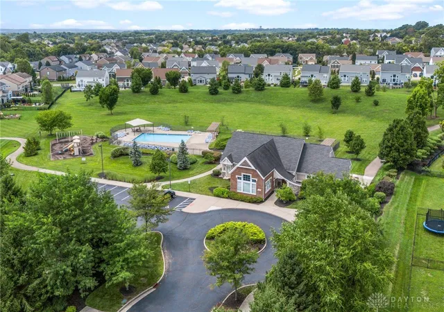 Listing Photo 2 - Condo for sale in building located at 296 Old Pond Rd, Springboro, OH 45066 - Unit #