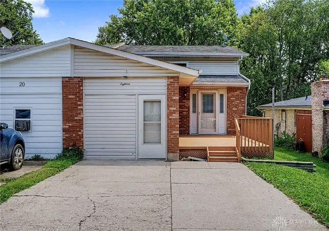 Photo 2 of Single family home for sale at 18 Highridge Ct, Franklin, OH 45005 | MLS# 965421 | Listing updated on 2026-08-26