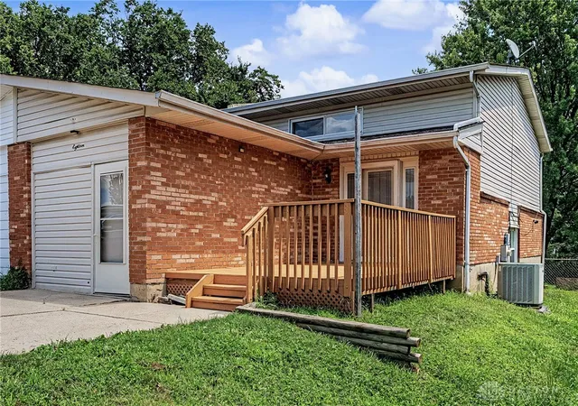 Photo 3 of Single family home for sale at 18 Highridge Ct, Franklin, OH 45005 | MLS# 965421 | Listing updated on 2026-10-05
