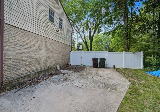 Photo 3 of Sale Pending at 6631 Caldero Ct, Dayton, OH 45415 | MLS# 965363 | Listing updated on 2026-08-18