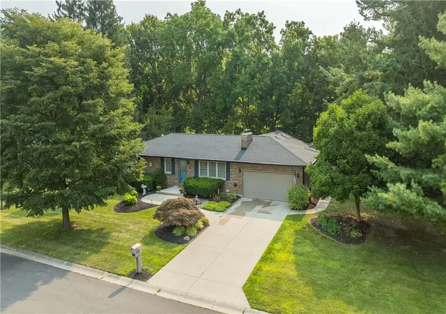 1st image of 950 Suncrest Dr, Springfield, OH 45503 | MLS# 965302