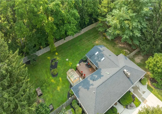 23rd image of 950 Suncrest Dr, Springfield, OH 45503 | MLS# 965302