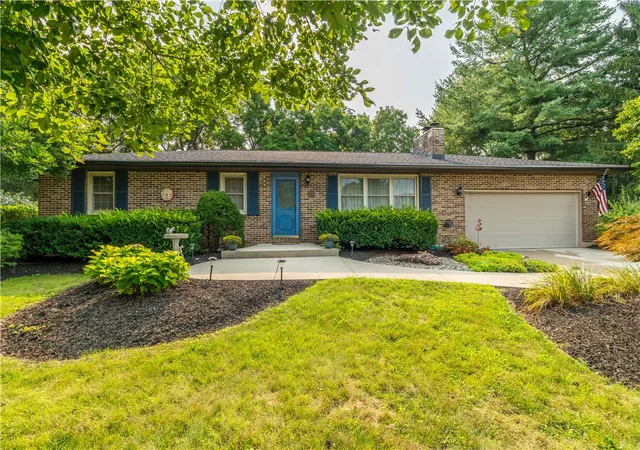 2nd image of 950 Suncrest Dr, Springfield, OH 45503 | MLS# 965302