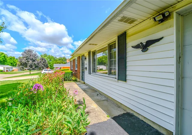 Photo 4 of Sale Pending at 4163 Tonawanda Trl, Beavercreek, OH 45430 | MLS# 965180 | Listing updated on 2026-08-08