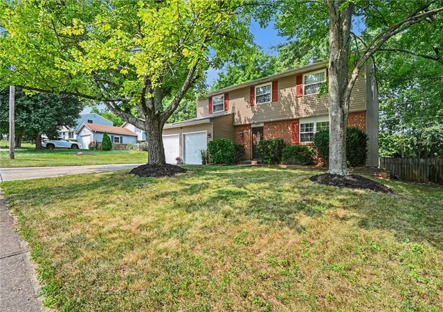 Photo 2 of Single family home for sale at 5627 Crestview Dr, Fairfield, OH 45014 | MLS# 965242 | Listing updated on 2026-08-20