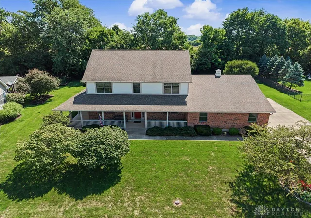 Photo 3 of Single family home for sale at 1082 Roger Scott Dr, Bellbrook, OH 45305 | MLS# 965378 | Listing updated on 2026-08-24