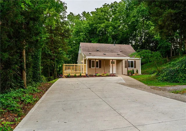 1st image of 518 W Linden Ave, Miamisburg, OH 45342 | MLS# 965590