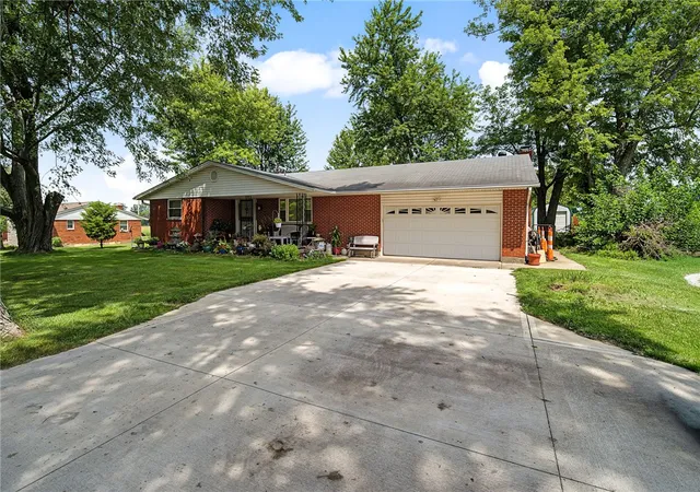 2nd image of 2305 Ross Rd, Tipp City, OH 45371 | MLS# 965624