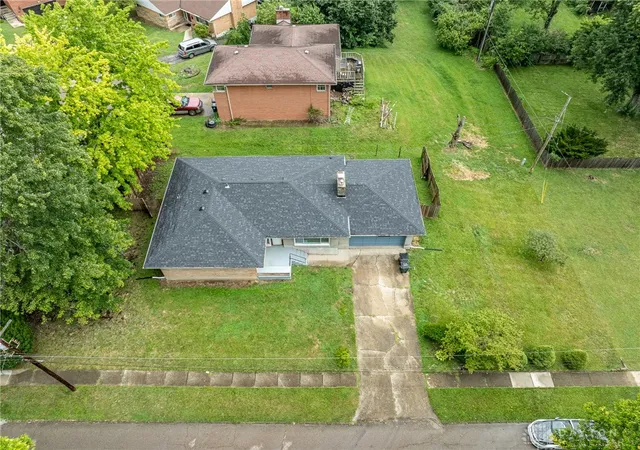 Photo 3 of Sale Pending at 317 Elm Hl Dr, Dayton, OH 45415 | MLS# 965670 | Listing updated on 2026-08-24