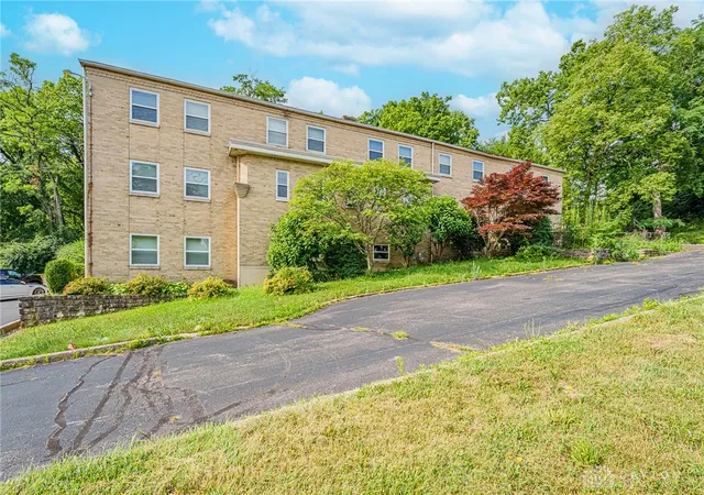 image of 220 W Siebenthaler Ave, Dayton, OH 45405 | MLS# 965672