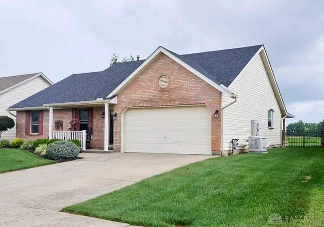 2nd image of 1271 Country Oaks Ln, Wilmington, OH 45177 | MLS# 965732
