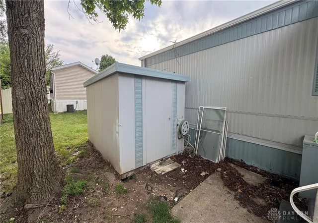 3rd image of 5083 Santa Fe Dr, Dayton, OH 45414 | MLS# 965641