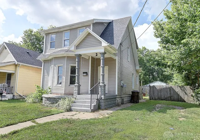 Photo 3 of Single family home for sale at 1713 Columbia Ave, Middletown, OH 45042 | MLS# 965816 | Listing updated on 2026-09-25