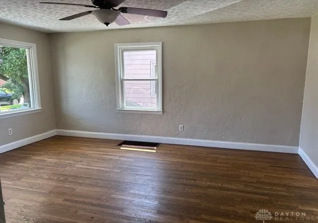 Photo 3 of Single family home for sale at 5029 Pensacola Blvd, Moraine, OH 45439 | MLS# 965870 | Listing updated on 2026-08-19