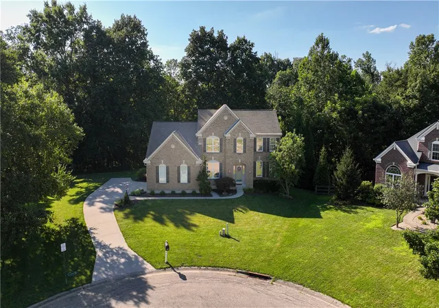 Photo 2 of Sale Pending at 1080 Sedgefield Ct, Maineville, OH 45039 | MLS# 964871 | Listing updated on 2026-08-18