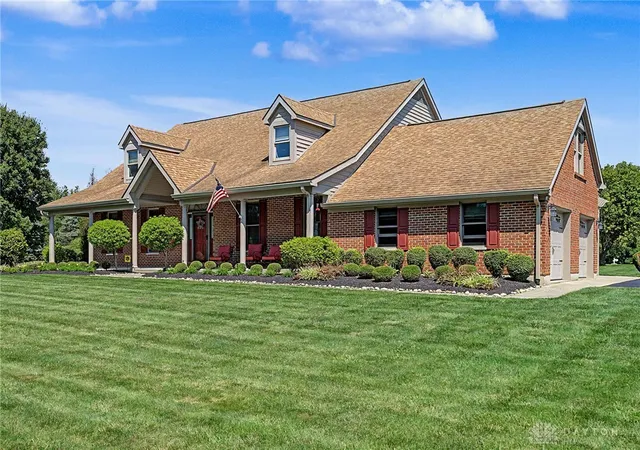 2nd image of 31 Wesley Wy, Wilmington, OH 45177 | MLS# 965845