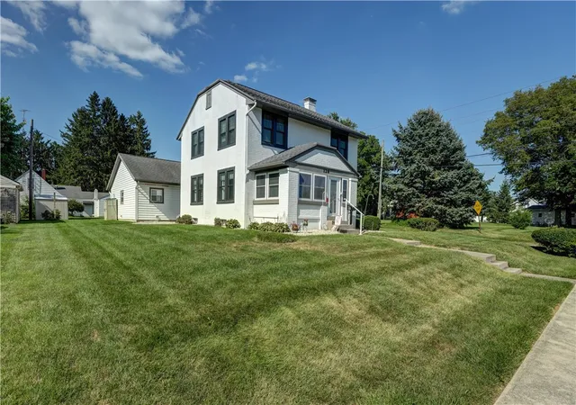 Photo 2 of Single family home for sale at 126 Oakwood St, Greenville, OH 45331 | MLS# 965846 | Listing updated on 2026-08-18