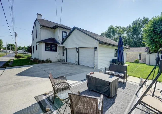 Photo 4 of Single family home for sale at 126 Oakwood St, Greenville, OH 45331 | MLS# 965846 | Listing updated on 2026-08-18