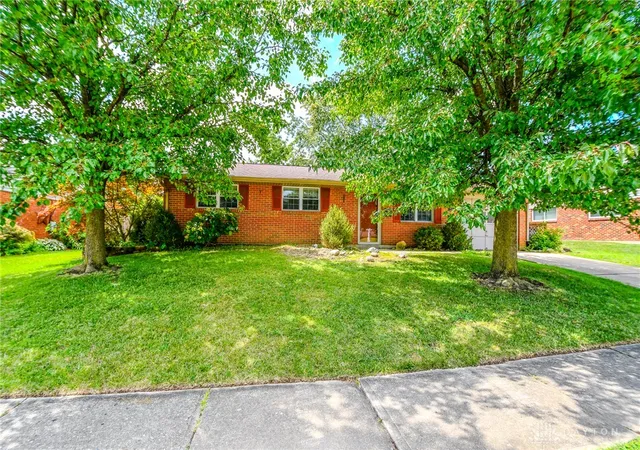 Photo 3 of Sale Pending at 7240 Stonehurst Dr, Dayton, OH 45424 | MLS# 963749 | Listing updated on 2026-08-26