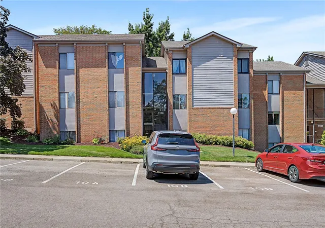 Photo 2 of Condo for sale at 1110 Eagle Feather Cir #C, West Carrollton, OH 45449 | MLS# 965919 | Listing updated on 2026-08-06