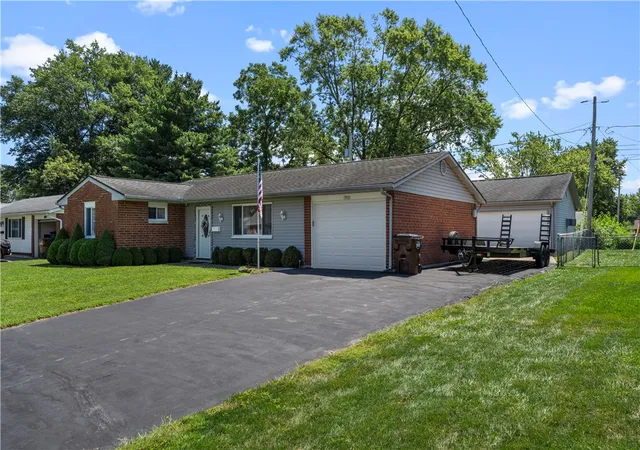 Photo 2 of Sale Pending at 1901 Connecticut Dr, Xenia, OH 45385 | MLS# 965906 | Listing updated on 2026-08-17