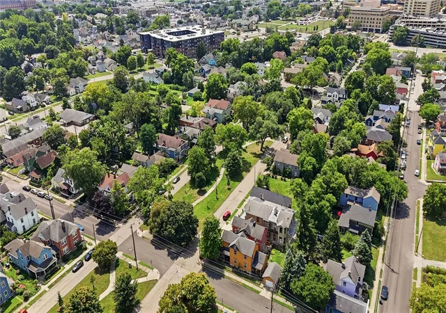 4th image of 112 Park Dr, Dayton, OH 45410 | MLS# 965803