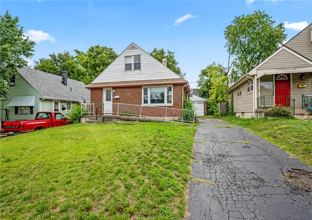 Photo 2 of Single family home for sale at 246 N Cherrywood Ave, Dayton, OH 45403 | MLS# 964894 | Listing updated on 2026-08-06