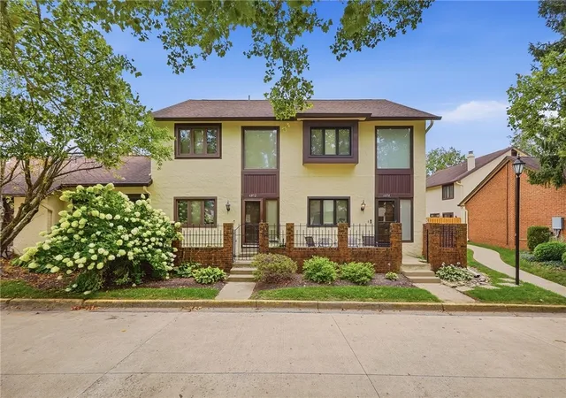 1st image of 6852 Olde Greenbrier Ln, Dayton, OH 45459 | MLS# 965992