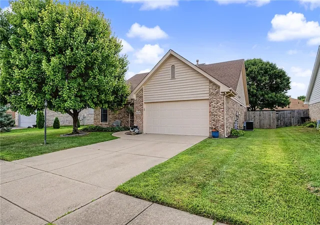 1st image of 9529 Summer Wind Trl, Miamisburg, OH 45342 | MLS# 966057