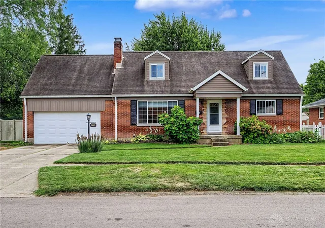 Photo 2 of Sale Pending at 960 Willowdale Ave, Dayton, OH 45429 | MLS# 966038 | Listing updated on 2026-08-14
