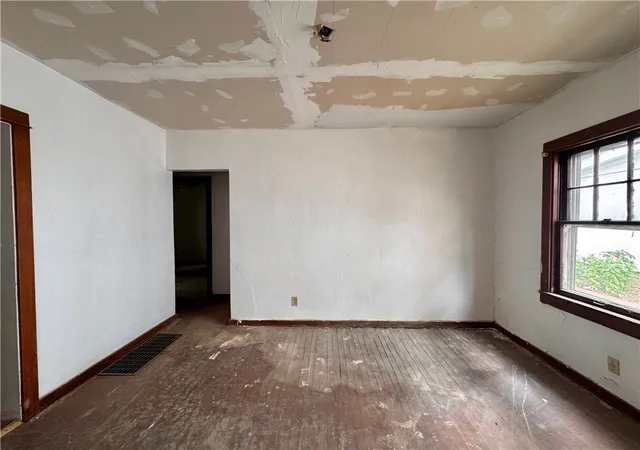 5th image of 230 E Fairview Ave, Dayton, OH 45405 | MLS# 966063
