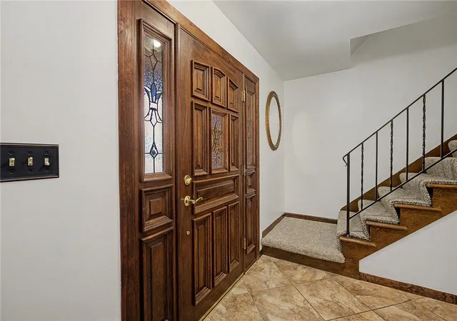 Photo 4 of Sale Pending at 7005 Park Vista Rd, Englewood, OH 45322 | MLS# 965759 | Listing updated on 2026-08-13