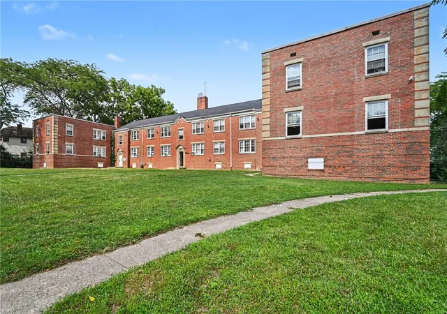 2nd image of 2662 2678 N Main St, Dayton, OH 45405 | MLS# 965968
