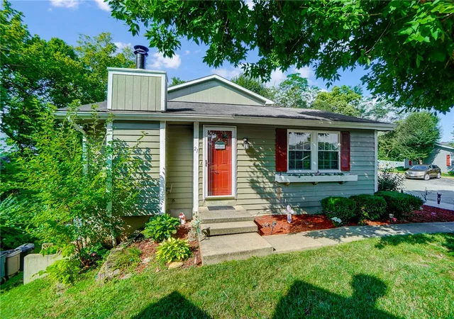 1st image of 21 Southhall Pl, Fairfield, OH 45014 | MLS# 966119