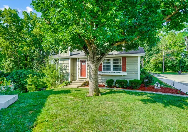 2nd image of 21 Southhall Pl, Fairfield, OH 45014 | MLS# 966119