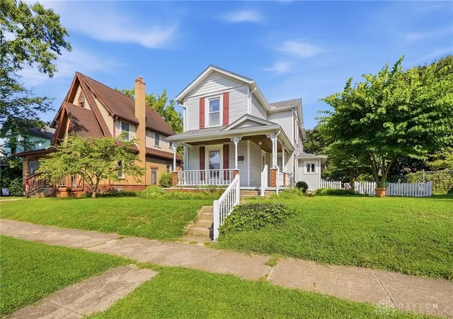 2nd image of 121 E Main St, West Carrollton, OH 45449 | MLS# 966136